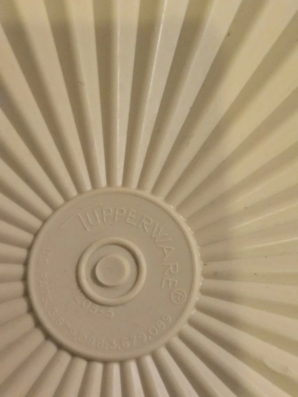 Vintage Tupperware Cake Taker Pie Carrier Yellow Sunburst Lid 1204 1205 USA